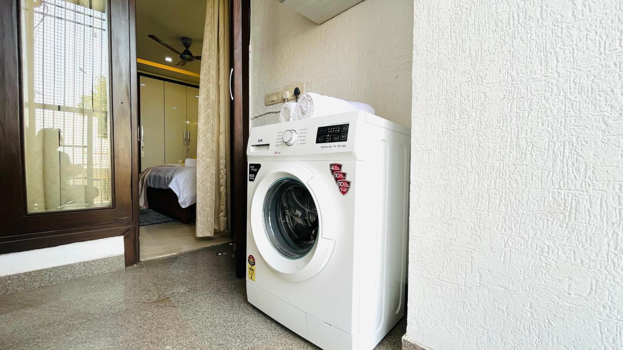 Olive Serviced Apartments - Defence Colony New Delhi Buitenkant foto